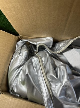 Funda resistente para Coche Amazon Basics