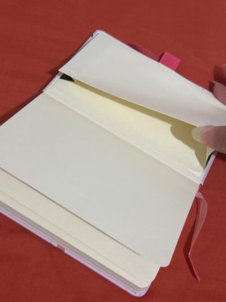 Libreta Ale Hop con Cierre Elástico