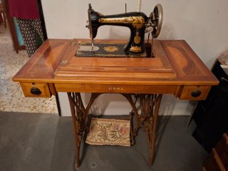 Máquina de coser Singer antigua