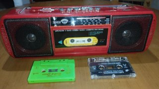 Radio Cassette Silver Roja
