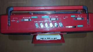 Radio Cassette Silver Roja