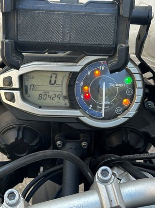 Triumph 800XC Negra Adventure