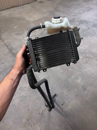 Radiatore con vaschetta e tubi Speedfight