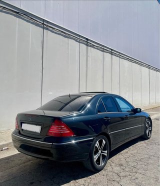 Mercedes-Benz Clase C 2004
