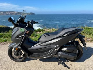 Honda Forza 125 ( 2019 ) - Impecable