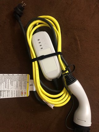 Cargador Coche Eléctrico Schuko APTIV