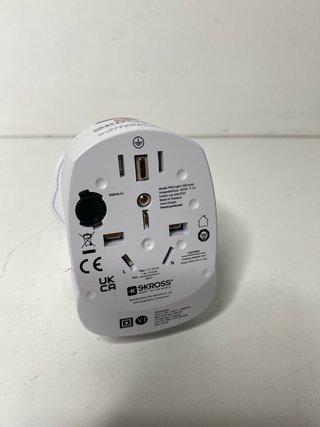 : Adaptador Viaje SKROSS Pro Light USB + 4