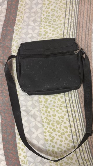 Riñonera Louis Vuitton Negra
