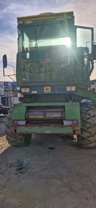 Cosechadora John Deere 966
