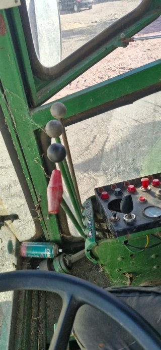 Cosechadora John Deere 966