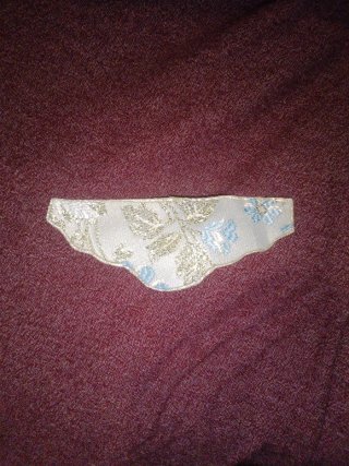 Cinturilla Brocado floral para virgen 50-60cm