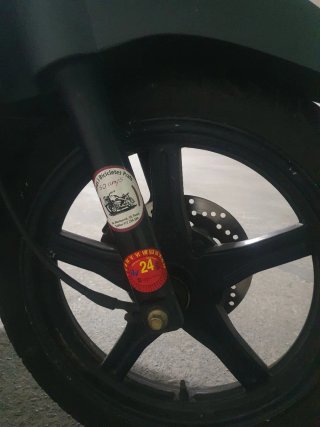 SYM HD 125 EVO Scooter Negra