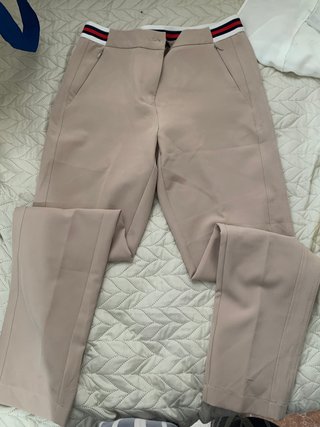 Pantalón crema elástico