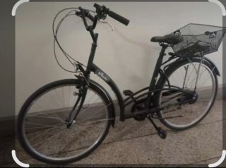 Bicicleta de paseo Btwin negra