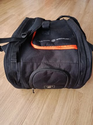 Paletero Bullpadel Advance Negro y Gris