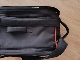Paletero Bullpadel Advance Negro y Gris