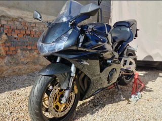 Moto Deportiva Negra