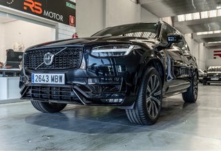 Volvo XC90 B5 235cv PLUS DARK AUTO techo solar