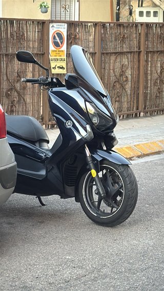Yamaha x max
