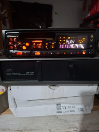 Conjunto Equipo Vintage Pioneer KEH-P5730R CDX-P24