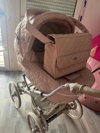 Carro de bebé clásico color beige