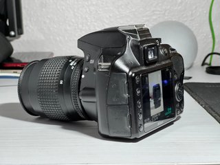 Nikon D3300 + objetivo 35-80mm