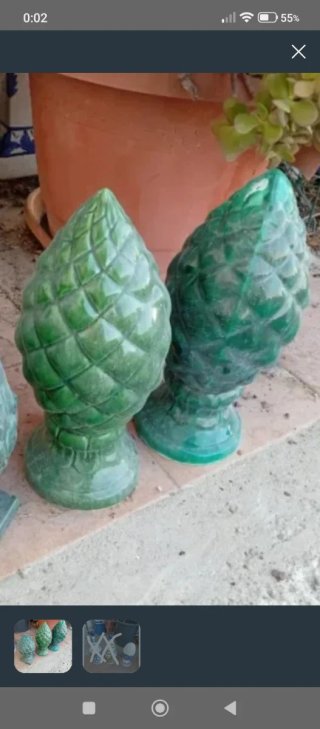Pareja de piñas decorativas verdes