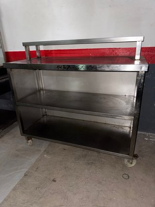 MESA COMANDERA PASAPLATOS CON RUEDAS