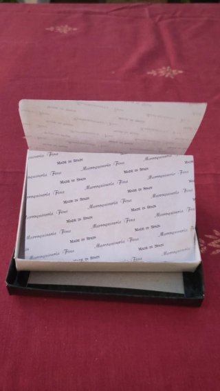 Cartera de piel artesanal marroquinería