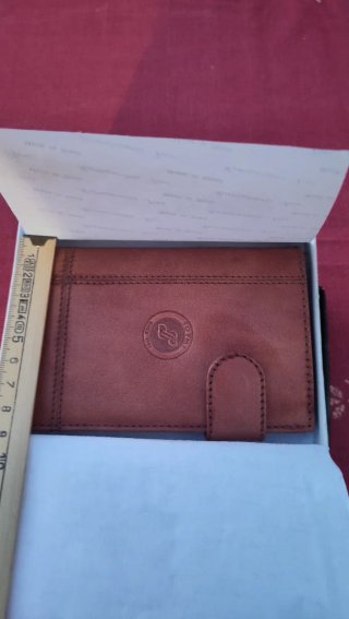 Cartera de piel artesanal marroquinería