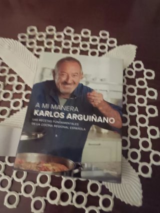 Libro de cocina de Karlos Arguiñano