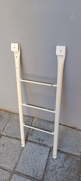 Escalera aluminio blanco anodizado resistente