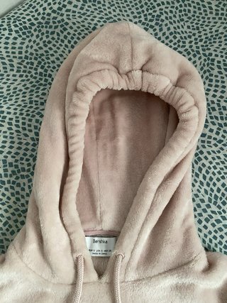 Sudadera Bershka de pelo rosa