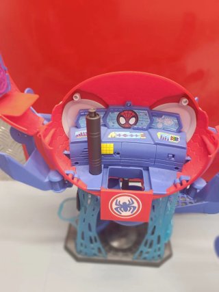 Juguete Spiderman con base