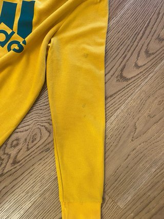 Sudadera Adidas Amarilla y Verde.