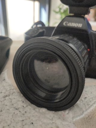 Canon EOS Rebel c/ Flash e Lente EF 35-80mm
