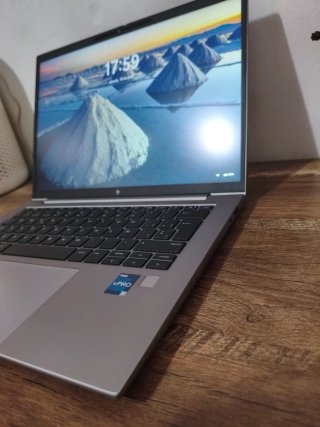 CHOLLO!! Portátil HP Zbook Firefly G10 I7 TÁCTIL