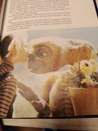 Antiguo libro E.T