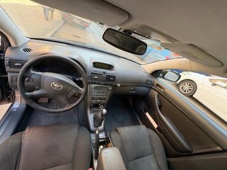 Toyota Avensis 2004