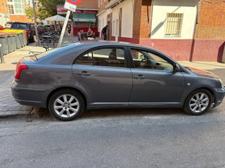 Toyota Avensis 2004