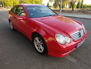 Mercedes-Benz Clase C 2004