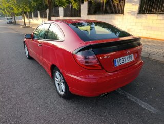 Mercedes-Benz Clase C 2004