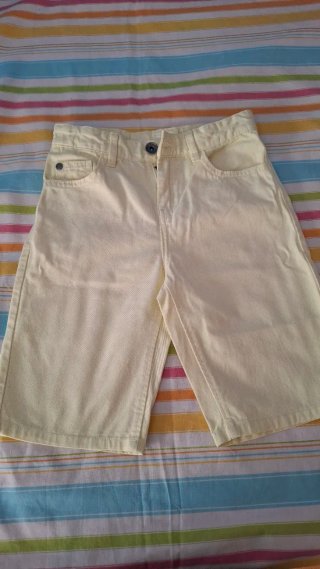 Pantalón corto de tela para niño