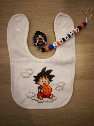Babero y chupetero personalizado