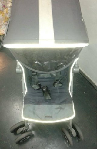 Silla de paseo Maclaren gris