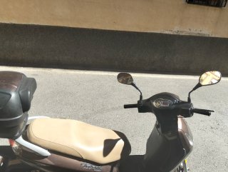 Peugeot Tweet 125cc Scooter Marrón/Beige
