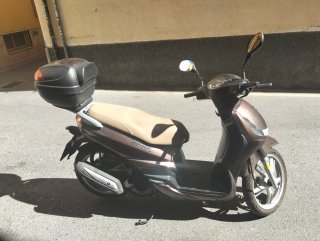 Peugeot Tweet 125cc Scooter Marrón/Beige