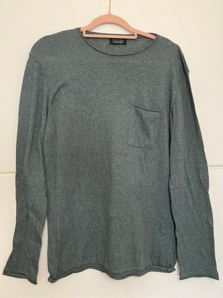 Camiseta Zara verde manga larga