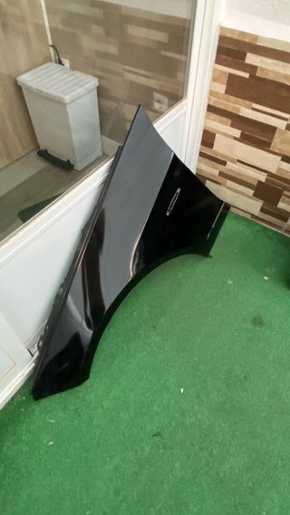 Aleta Izquierda Mercedes E W212 Negra