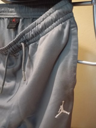Chándal Jordan niño gris